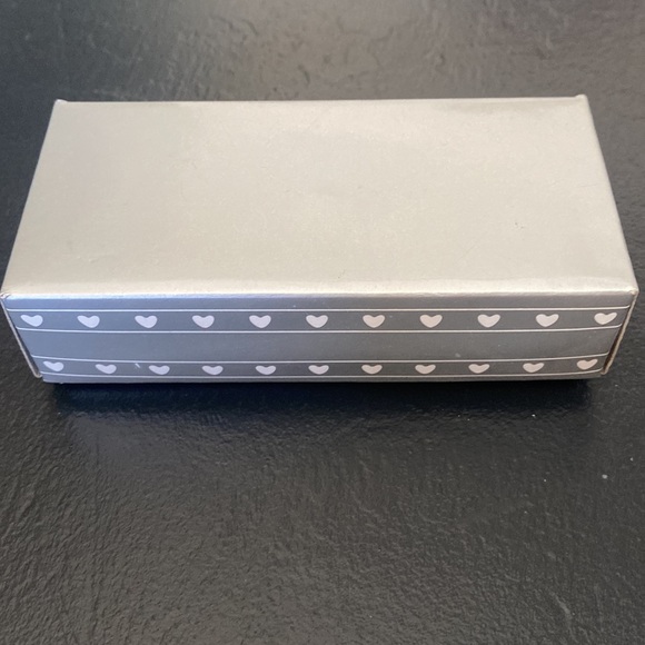 Heart wine stopper in box hard plastic looks like a crystal - Picture 4 of 7